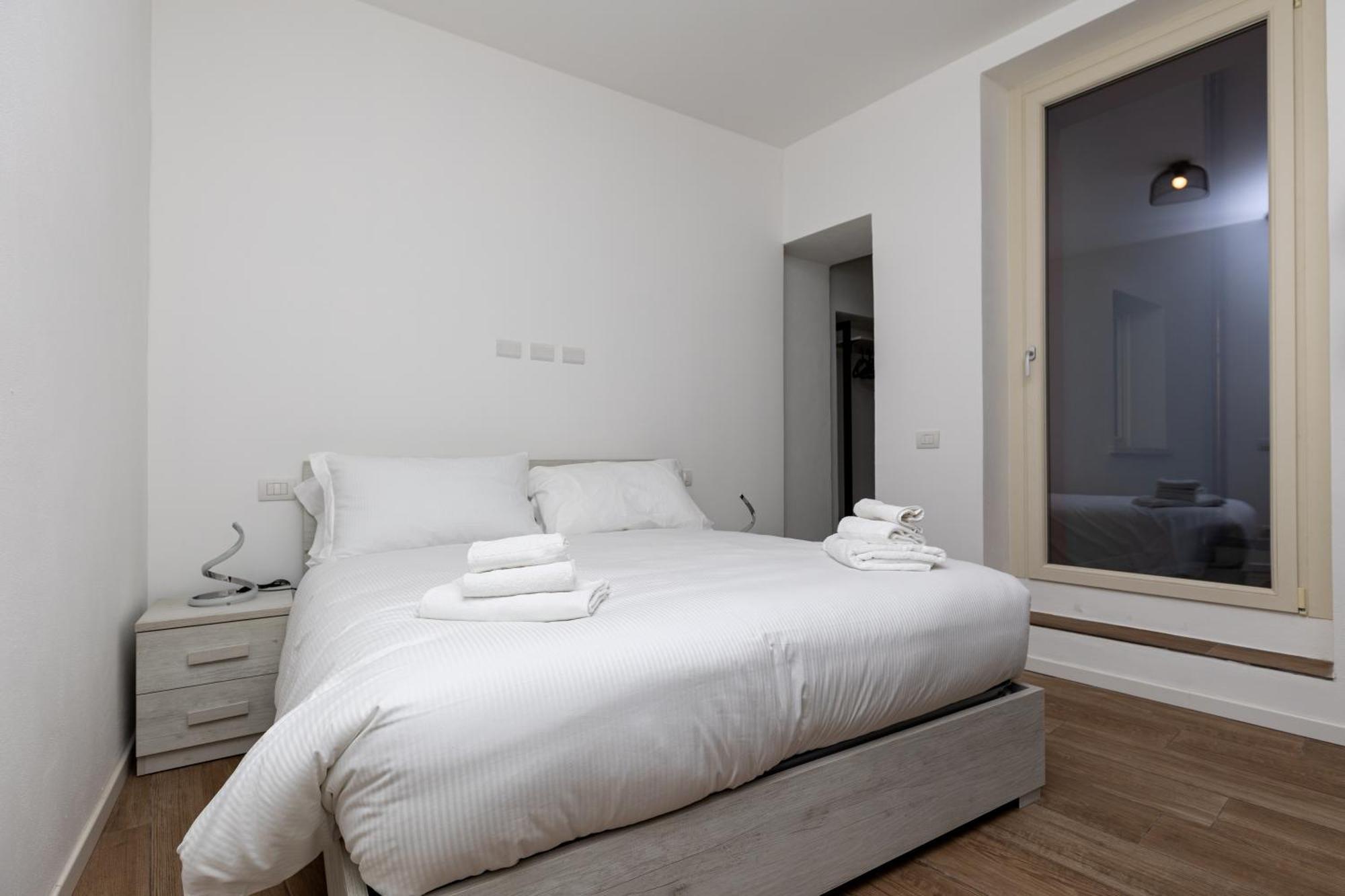 Piazza Del Lago Suites Menaggio Ngoại thất bức ảnh