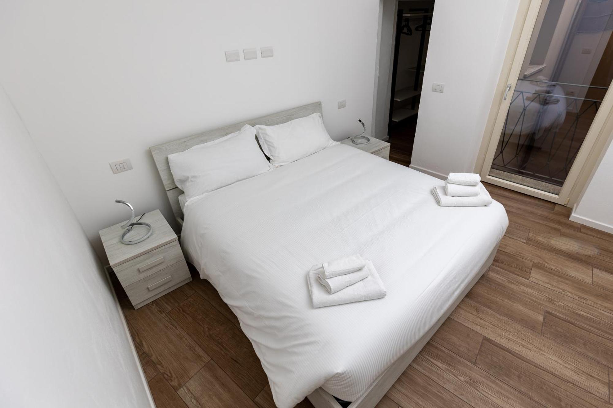 Piazza Del Lago Suites Menaggio Ngoại thất bức ảnh