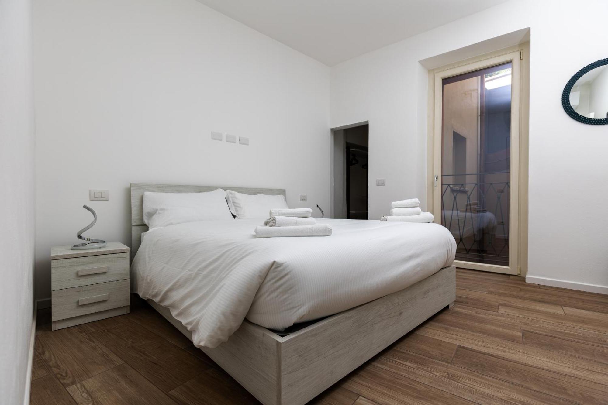Piazza Del Lago Suites Menaggio Ngoại thất bức ảnh